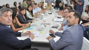 El gobierno provincial anunció una compensación salarial para los trabajadores públicos
