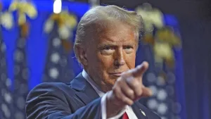 Trump agravió a una periodista que le preguntó por el caso Epstein: "Silencio, cerdita"