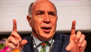 El supremo Lorenzetti tildó de "inadmisible" el proceso de la causa "Cuadernos" y dijo que la reforma laboral debe ser por consenso