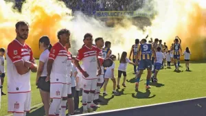 La AFA suspendió por dos fechas a los jugadores de Estudiantes que hicieron el pasillo de espaldas ante Central