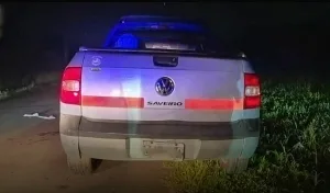 Encontraron en el sudoeste de Rosario una camioneta a punto de ser incendiada y con pedido de captura por reciente crimen en Pérez