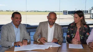 el ministro de Desarrollo Productivo, Gustavo Puccini