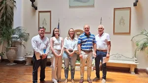 La Sociedad de Pediatría y Aguas Santafesinas se unen para impulsar el consumo de agua potable