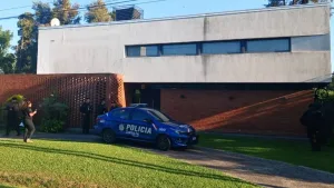 Sorteos de dinero y autos por redes: allanaron una vivienda en el Club de Campo El Paso de Santo Tomé 