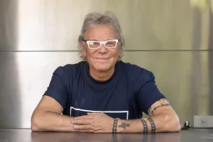 Beto Casella hizo oficial su salida de “Bendita” y se despide de Canal 9 para desembarcar en las noches de América