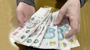 Aguinaldo sin festejo: de la cuenta sueldo directo al pago de deudas