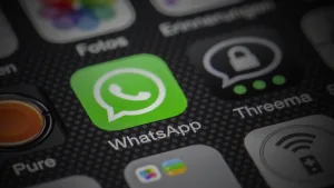 Cuáles son los celulares que se quedan sin WhatsApp este 1 de enero de 2026