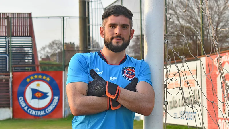 El arquero Matías Giroldi regresa a Central Córdoba luego de tres temporadas y buscará el ascenso a la Primera B Metropolitana