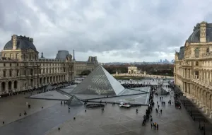 Empleados del Louvre harán una huelga por tiempo indefinido por falta de recursos y problemas de seguridad