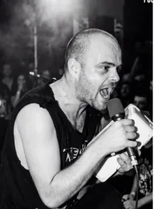 Peter Lanzani es Luca Prodan: aparecieron las primeras imágenes de la biopic y el parecido es asombroso   