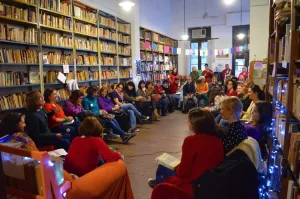 La Palabra Colectiva convoca a escritorxs de la ciudad para armar el primer diccionario de escritoras de Rosario