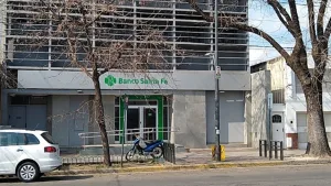 La Bancaria denuncia despidos masivos en el Banco de Santa Fe