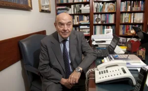 Redrado y Cavallo advierten el riesgo cambiario por la falta de reservas: "No veo al Tesoro interviniendo de nuevo"