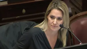 "La reforma termina con la industria del juicio": Losada defendió el proyecto de reforma laboral