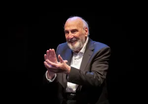 A los 96 años, murió en Héctor Alterio, gran ícono del cine del habla hispana que marcó la producción de la post dictadura