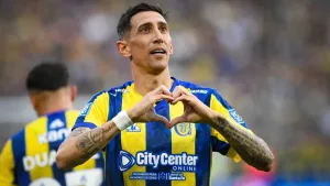 Se viralizó un video donde Ángel Di María ignoró a una nena que lo esperaba para saludarlo por Navidad y generó un amplio repudio en las redes