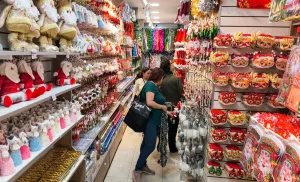 Cuánto cuesta armar un arbolito de Navidad en 2025