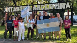 Vecinos, organizaciones y pasajeros realizaron un brindis por la vuelta del tren Rosario-Cañada de Gómez