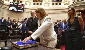 "Tenemos suficientes senadores": la flamante legisladora Patricia Bullrich empuja la reforma laboral en la Cámara alta