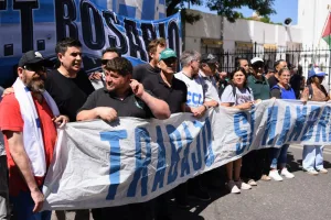 Trabajadores del transporte marcharon en Rosario contra la reforma laboral de Milei 