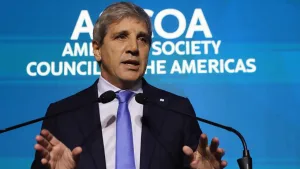 Apriete libertario: Caputo pidió a empresarios «presión mediática» para que se apruebe la reforma laboral
