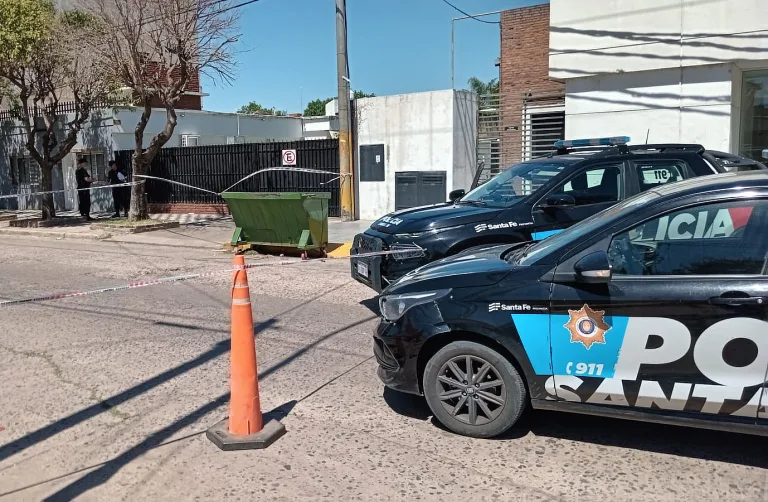 Encontraron el cuerpo de una mujer en la pileta de una casa de Villa Gobernador Gálvez