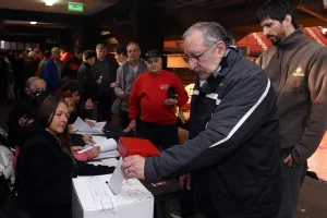 Hora de votar: los socios de Newell's definen en las urnas el nuevo presidente