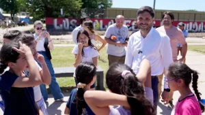 El gobernador Maximiliano Pullaro