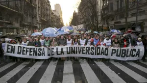 Duro golpe para Milei: la Justicia le ordenó al gobierno aplicar de manera “inmediata” la ley de financiamiento universitario