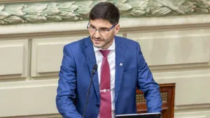 Legislatura: Pullaro convocó a sesiones extraordinarias con un amplio temario