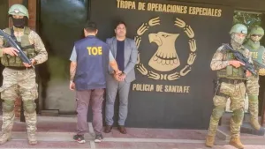 Asesor de bolsa denunciado por estafas cayó en un bar de Pellegrini al 1500