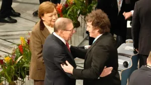 Sin foto con Corina Machado, Milei vuelve a la Argentina para ultimar los detalles de la reforma laboral