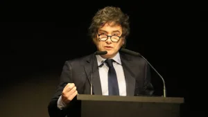 Chau indemnización: cuál es la cifra millonaria que pierde un trabajador con la reforma laboral de Milei