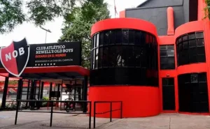 Los empleados de Newell's no cobraron y al mediodía irán al Ministerio de Trabajo