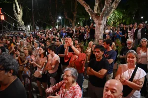 Con un gran espectáculo artístico quedó inaugurada la obra de renovación de la plaza 25 de Mayo