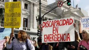Ajuste libertario: el gobierno incluyó la derogación de la Emergencia en Discapacidad y el Financiamiento Universitario en el Presupuesto 2026