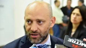 el ministro de Desarrollo Productivo, Gustavo Puccini