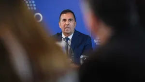 Senado: el secretario de Trabajo desmintió a Sturzenegger y confirmó que la reforma laboral “no será retroactiva”