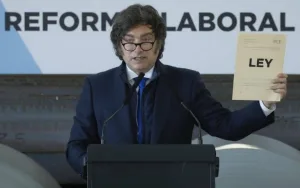 Reforma laboral: cuáles son los los cambios en indemnizaciones, vacaciones, banco de horas y período de prueba