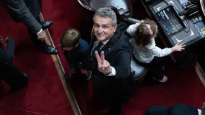 Agustín Rossi asumió como diputado y marcó su posición: “Representamos un proyecto antagónico al de Milei”