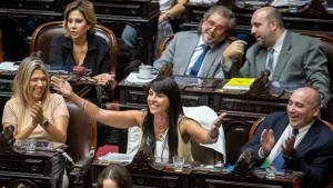 Interna libertaria: Lorena Villaverde retiró la renuncia a Diputados y podría seguir en la Cámara baja tras el freno a su jura en el Senado