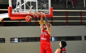 Provincial leyó bien la zona y quebró el partido ante Viedma para sostener el mejor récord de la Liga Argentina