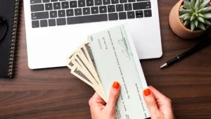 Deudas y cheques rechazados