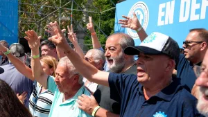 La CGT rechazó el decreto sobre la Side: "Son reformas arbitrarias, regresivas y peligrosas"