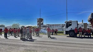 Crece la tensión en Vassalli y se endurecen las protestas: “Si no hay respuestas, el conflicto va a escalar”