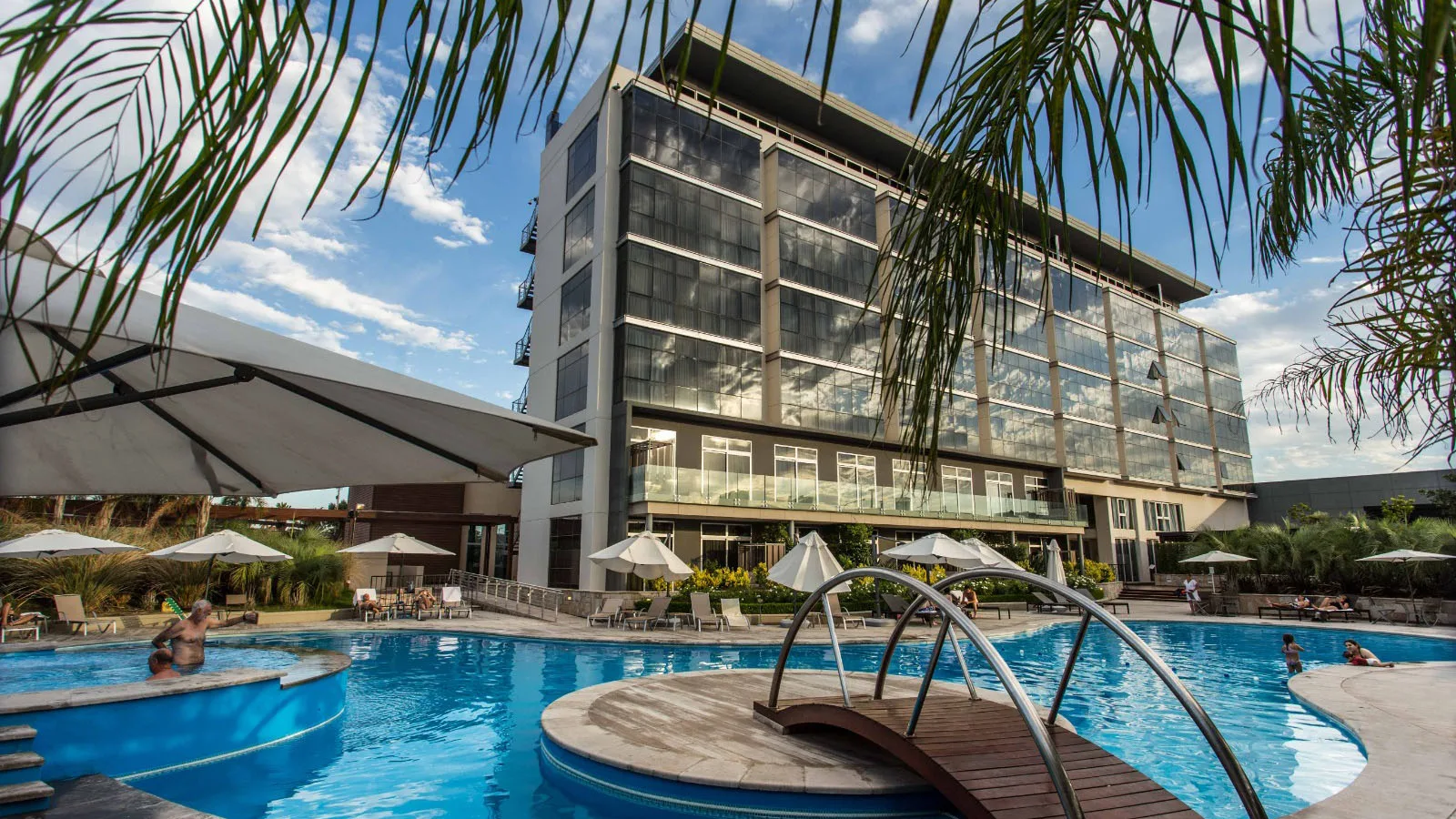 Esplendor by Wyndham Mendoza y Complejo Arena Maipú: una experiencia ideal para disfrutar el verano en Mendoza