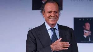 Julio Iglesias, denunciado por abuso sexual, emitió un comunicado negando las acusaciones