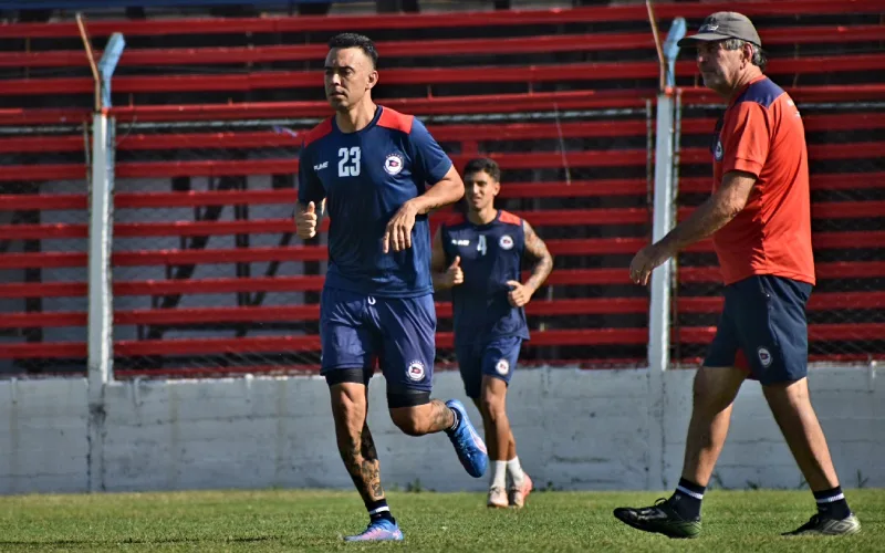 Nery Domínguez se sumó a Central Córdoba y tuvo su primer entrenamiento en el Charrúa