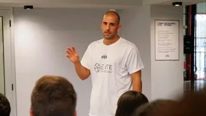 Nicolás Loureiro trabajó con los entrenadores rosarinos y este jueves les toca a los jugadores