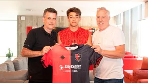 Joya blindada: Valentino Acuña firmó un nuevo vínculo con Newell's hasta diciembre de 2027